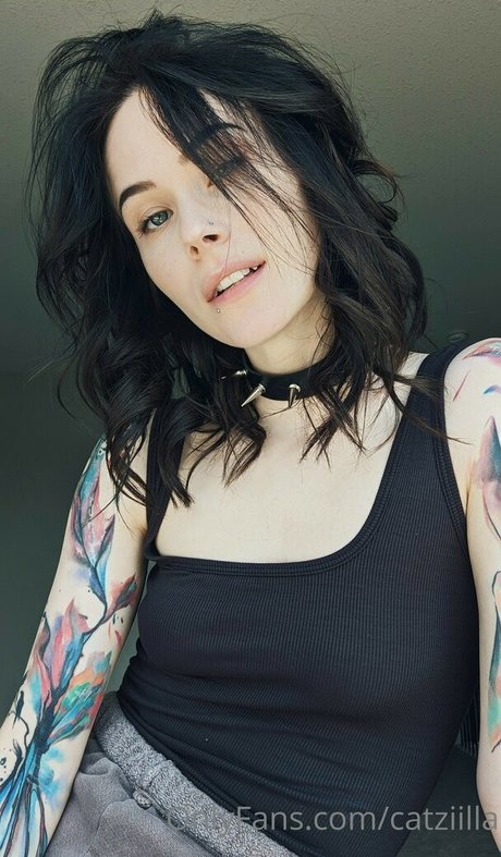 Catziilla photo 1046