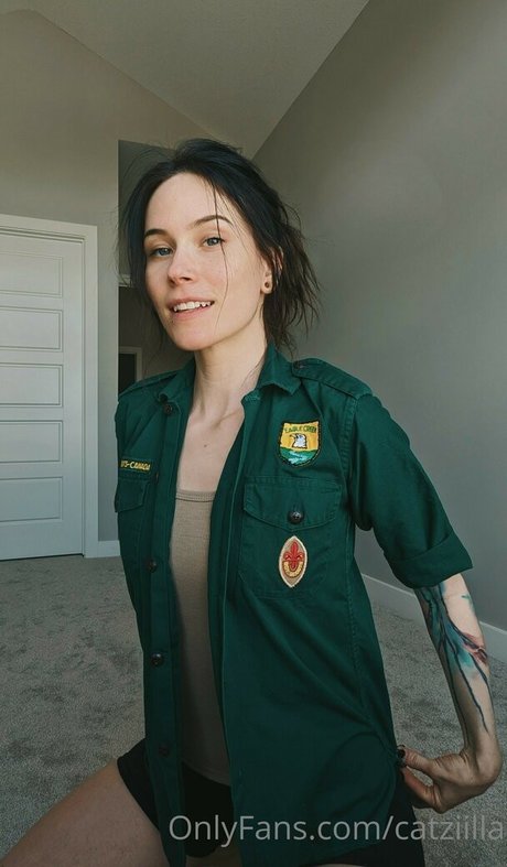 Catziilla photo 1056