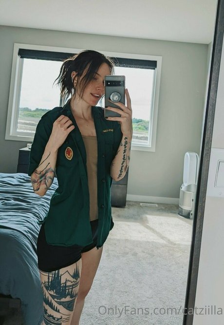 Catziilla photo 1063