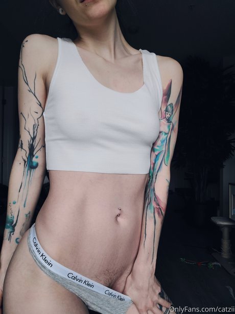 Catziilla photo 1077