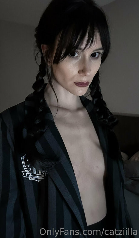 Catziilla photo 1150