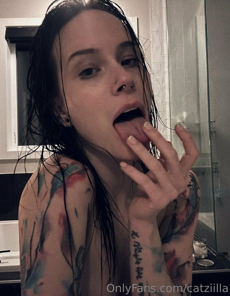 Catziilla photo 1276