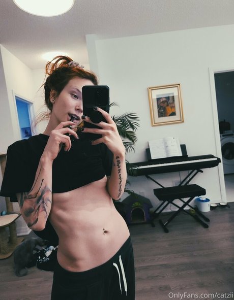 Catziilla photo 1325