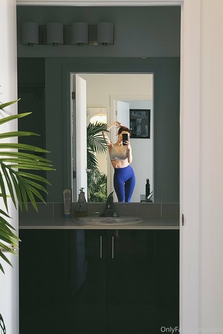 Catziilla photo 1369