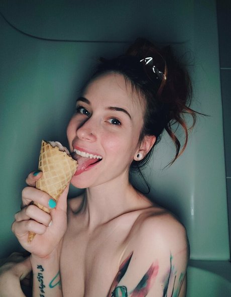 Catziilla photo 1395