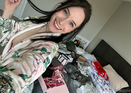 Catziilla photo 1456