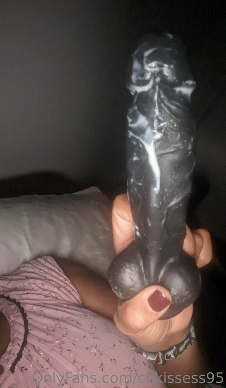 Cbkissess95 photo 5