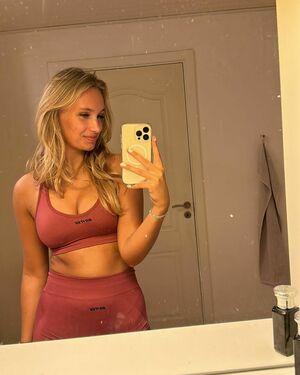 Cecilie Hoyer photo 5
