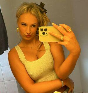 Cecilie Hoyer photo 22