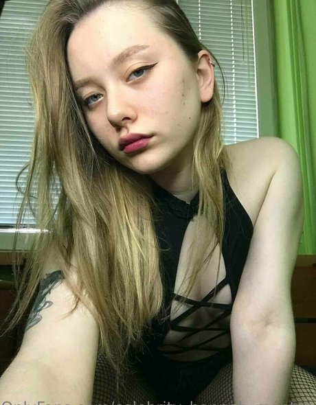 Celebrity_hannah_montana photo 12