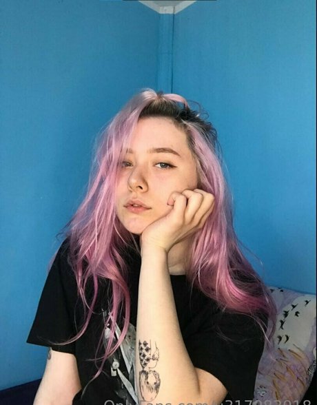 Celebrity_hannah_montana photo 29