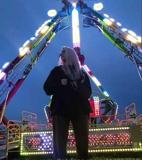 Celebrity_hannah_montana photo 30