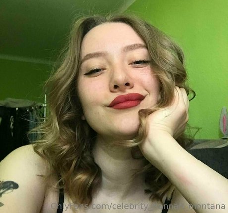 Celebrity_hannah_montana photo 42