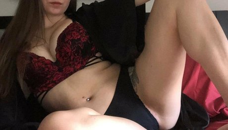 Celefoxxx photo 34