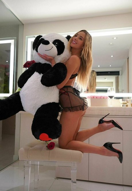 Celestebrightt photo 5