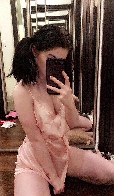Celestia Vega photo 24