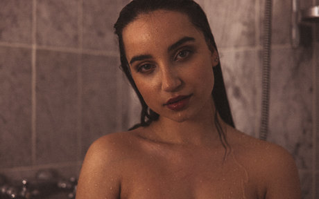 Celine Fairon photo 63