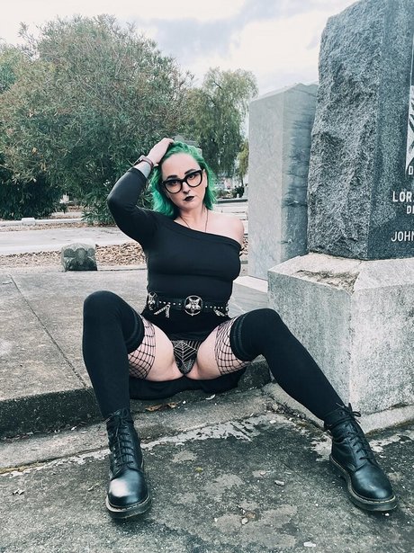 Cemeteryghoulfree photo 33