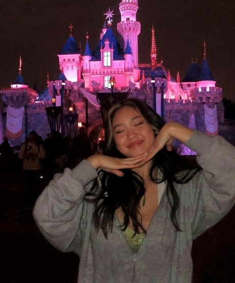 Chaela photo 197