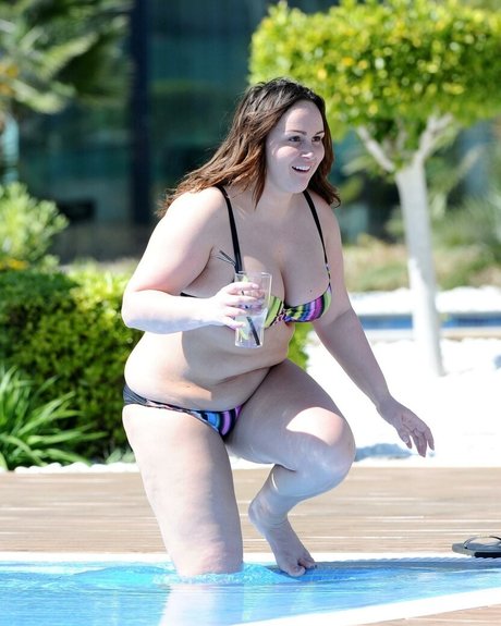 Chanelle Hayes photo 32