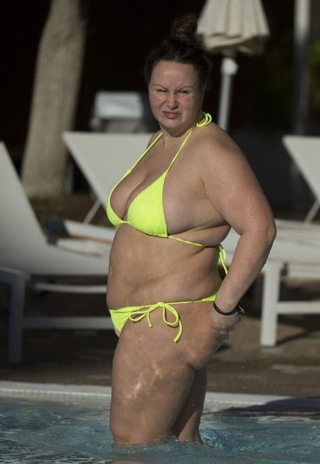 Chanelle Hayes photo 47