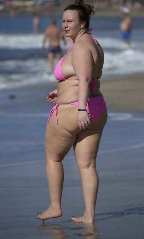 Chanelle Hayes photo 51