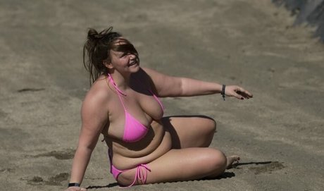 Chanelle Hayes photo 58