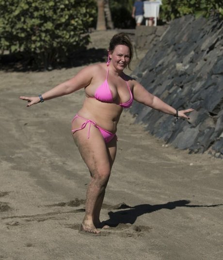 Chanelle Hayes photo 61