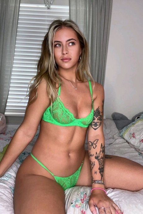 Chantelle Warnock photo 7