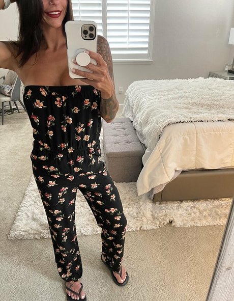 Charleexxxrose photo 74