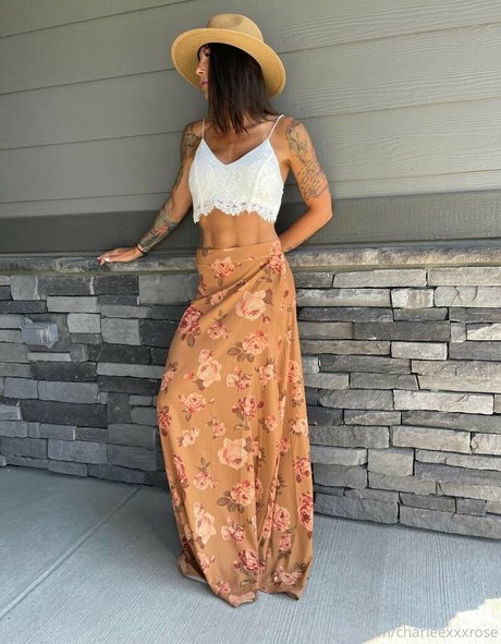 Charleexxxrose photo 178