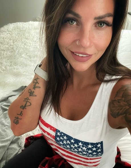 Charleexxxrose photo 190