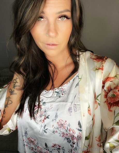 Charleexxxrose photo 231