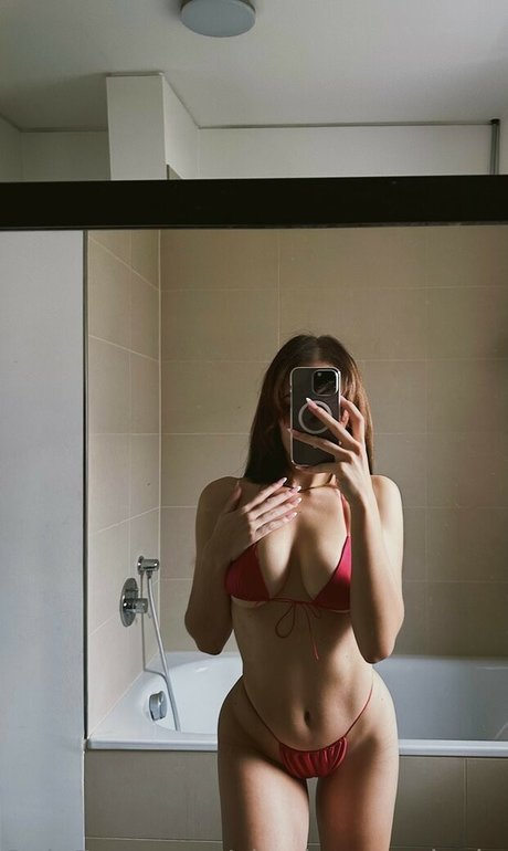 Charletta ASMR photo 8
