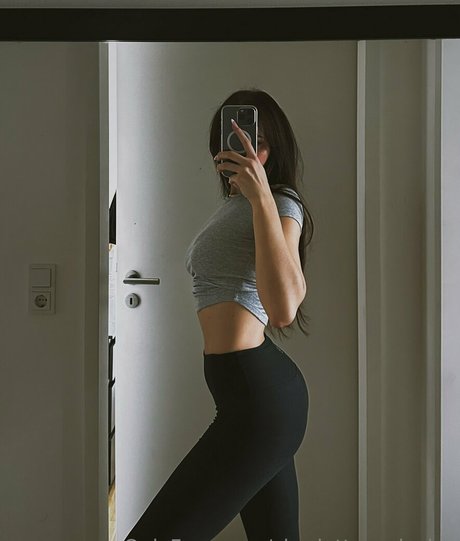 Charletta ASMR photo 44