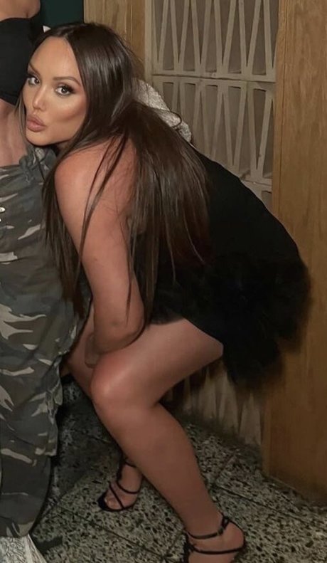 Charlotte Crosby photo 5
