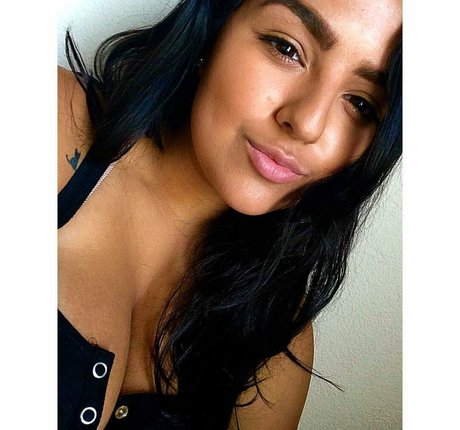 Charlotte Godoy photo 53