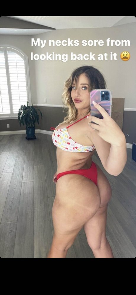 Charlotte Olivia photo 35