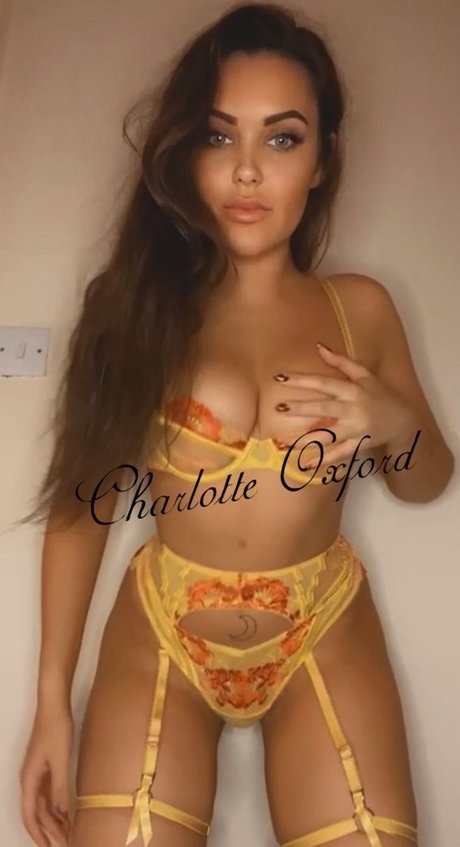 Charlotte Oxford photo 9