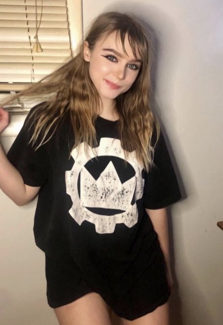 Charlotte Winslow photo 8