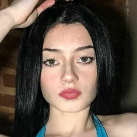 CharlotteMiills photo 10