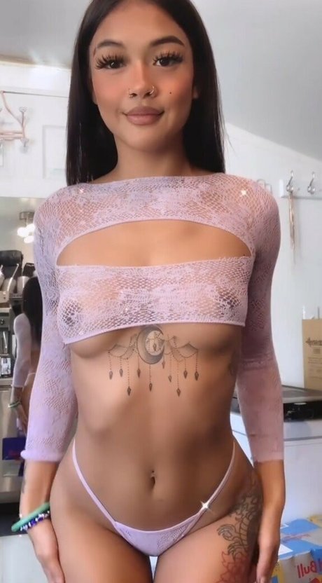 Cheekychynaa photo 20