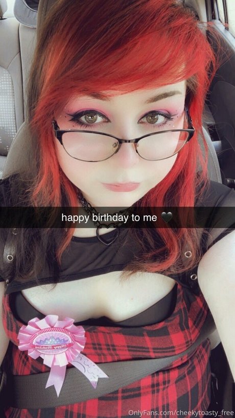 Profile photo of Cheekytoasty_free