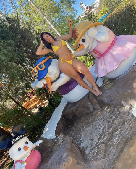 Chelsea Karpel photo 37