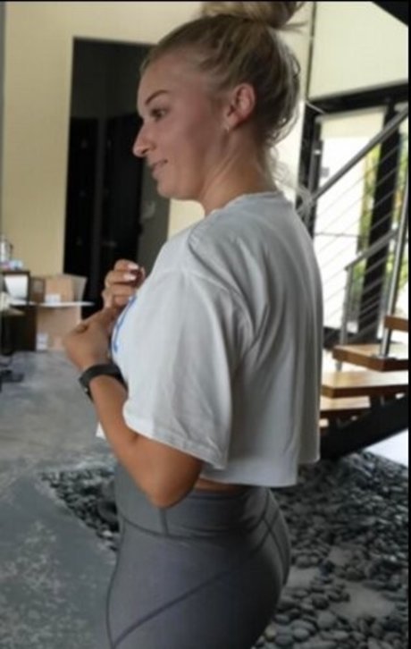 Chelsea Kreiner photo 21
