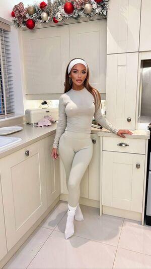 Chelsee Healey photo 6