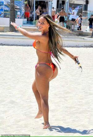 Chelsee Healey photo 32