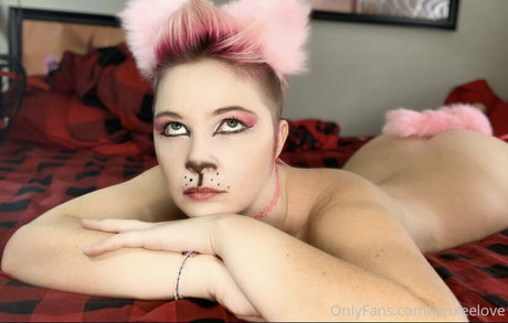 Cherryfoxjk photo 36