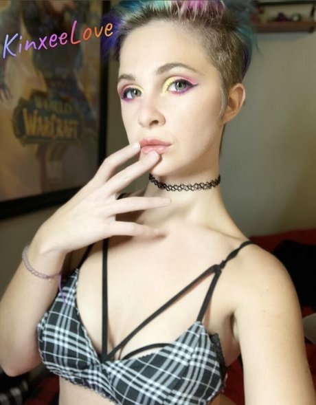 Cherryfoxjk photo 38