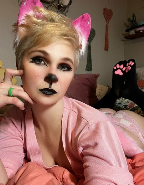 Cherryfoxjk photo 59